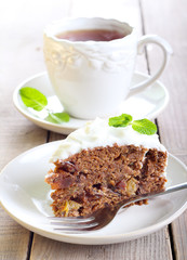 Date wholemeal cake