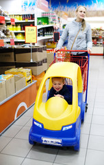 Child friendly supermarket shopping