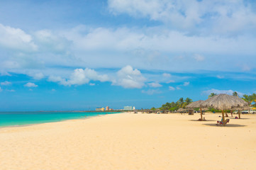 Fototapeta na wymiar Beautiful beach in Aruba, Caribbean Islands, Lesser Antilles
