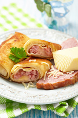 Crepes with ham and cheese