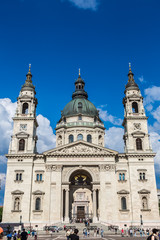 Fototapeta na wymiar St. Stephen's Basilica, the largest church in Budapest, Hungary