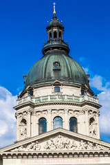 Fototapeta na wymiar St. Stephen's Basilica, the largest church in Budapest, Hungary