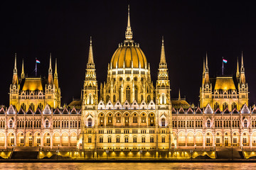 Fototapeta na wymiar Budapest Parliament building in Hungary at twilight.
