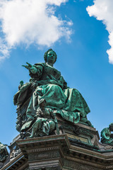 Fototapeta na wymiar Monument of the famous monarch Maria Theresia of Habsburg(Vienna