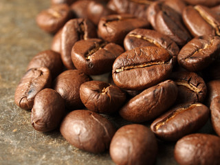Roasted coffee beans