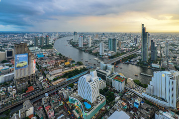 Fototapeta na wymiar Beautiful along Chao Phraya river Bangkok