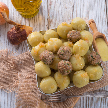 dumplings with meatball