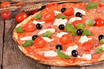 Italian pizza with mozzarella