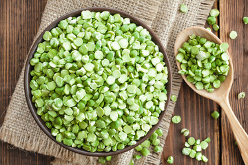 Dry green peas