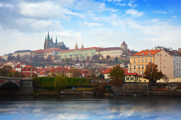Obraz premium Prague Castle from Vltava side