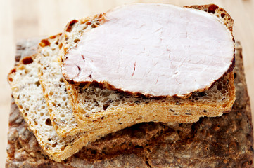 Fresh wholemeal bread with smoked loin of pork