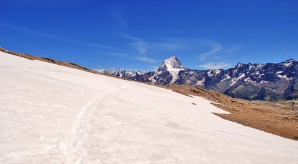 Wnaderung zum Lötschenpass mit Schneefeld und Bietschhorn