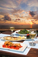 Lunch for two by the sea