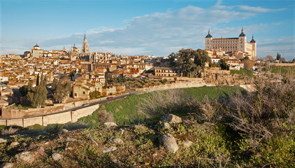 Fototapeta na wymiar Toledo in morning light - Alcazar and cathedral