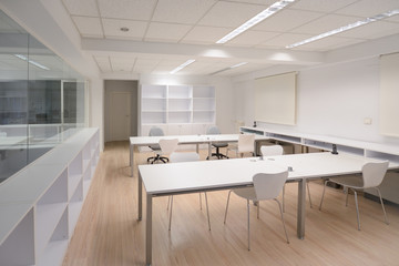 Fototapeta na wymiar Modern office with white furniture