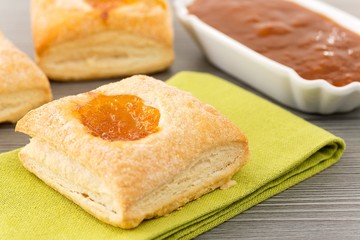 sfogliatella alla marmellata