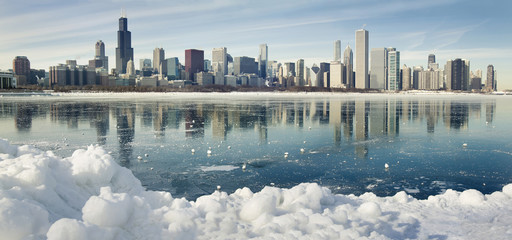 Winter panorama of Chicago. - obrazy, fototapety, plakaty