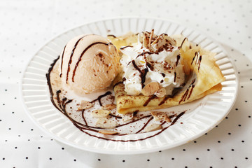 ice cream with crepe