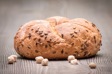 Bread with seeds
