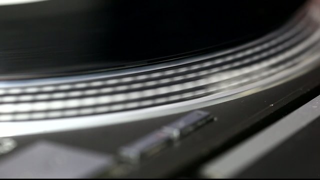 Spinning turntable