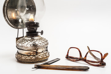 Lamp and razor