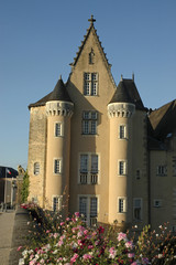 chateau; hotel de ville; region Pays de Loire; La Fléche; 72