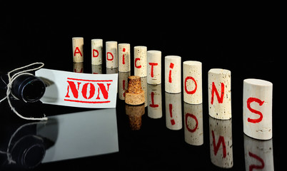 dépendance,addiction aux boissons alcoolisées © ursule