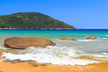 Obraz premium Beaceful beach on island in Brazil
