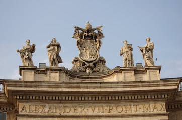 Fototapeta na wymiar The Vatican Bernini's colonnade in Rome
