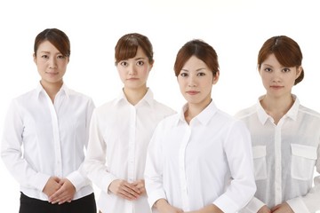Fototapeta na wymiar 四人の若い女性