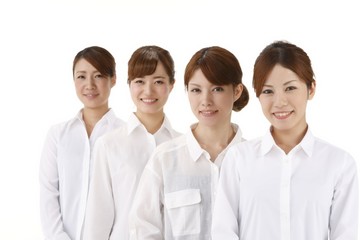 四人の若い女性