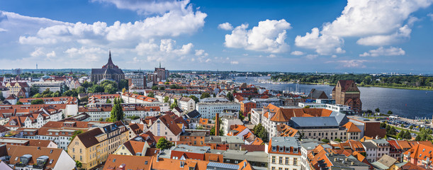 Naklejka na ściany i meble Rostock, Niemcy Panorama