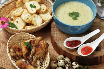 corn soup and garlic bread