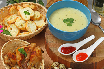 corn soup and garlic bread