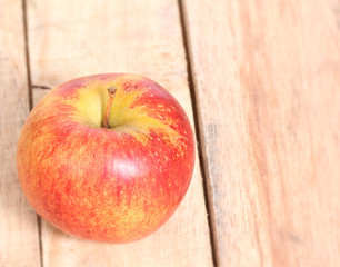 red apple