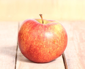 red apple