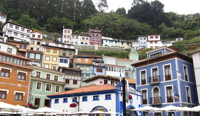 Fototapeta na wymiar bright coloured houses typical of this tourist village of fisher