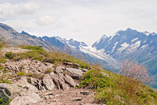 Ausblick auf Klettersteig im L&ouml;tschental mit Langgletscher