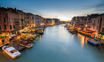 Le grand canal à Venise depuis le rialto
