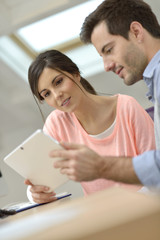 Obraz premium Young people in business training