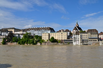 Fototapeta na wymiar Rzeka Domy na Renie, Bazylea, Szwajcaria