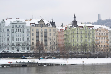 Fototapeta na wymiar Embankment in center of Prague