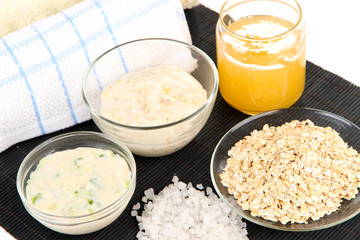 Homemade facial mask with oats and honey