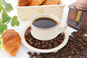 コーヒーとクロワッサン