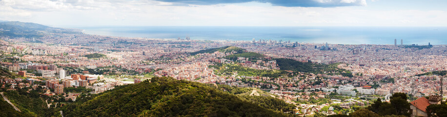 Fototapeta na wymiar Panorama of Barcelona city from Tibidabo