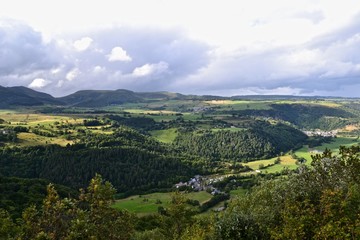 Fototapeta na wymiar Paysage d'Auvergne