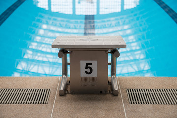 Swimming pool starting block
