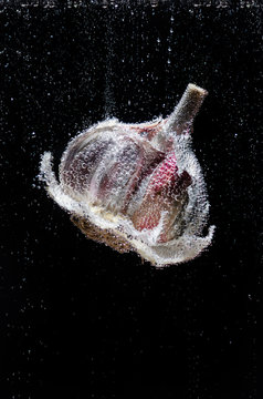 Garlic floating bubbles