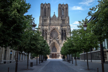 Cathedral Notre Dame in Reims, France - obrazy, fototapety, plakaty