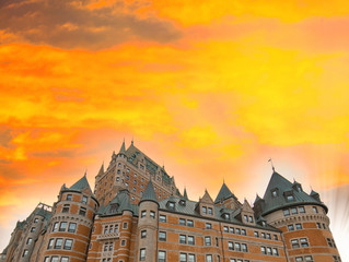 Fototapeta premium Majesty of Chateau de Frontenac - Quebec City ancient castle
